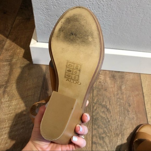 Aldo Heels Size 7.5 - Picture 5 of 6
